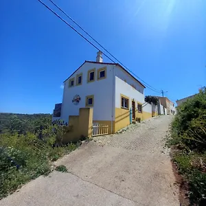 Hostel On The Hill, Raposeira (Faro)